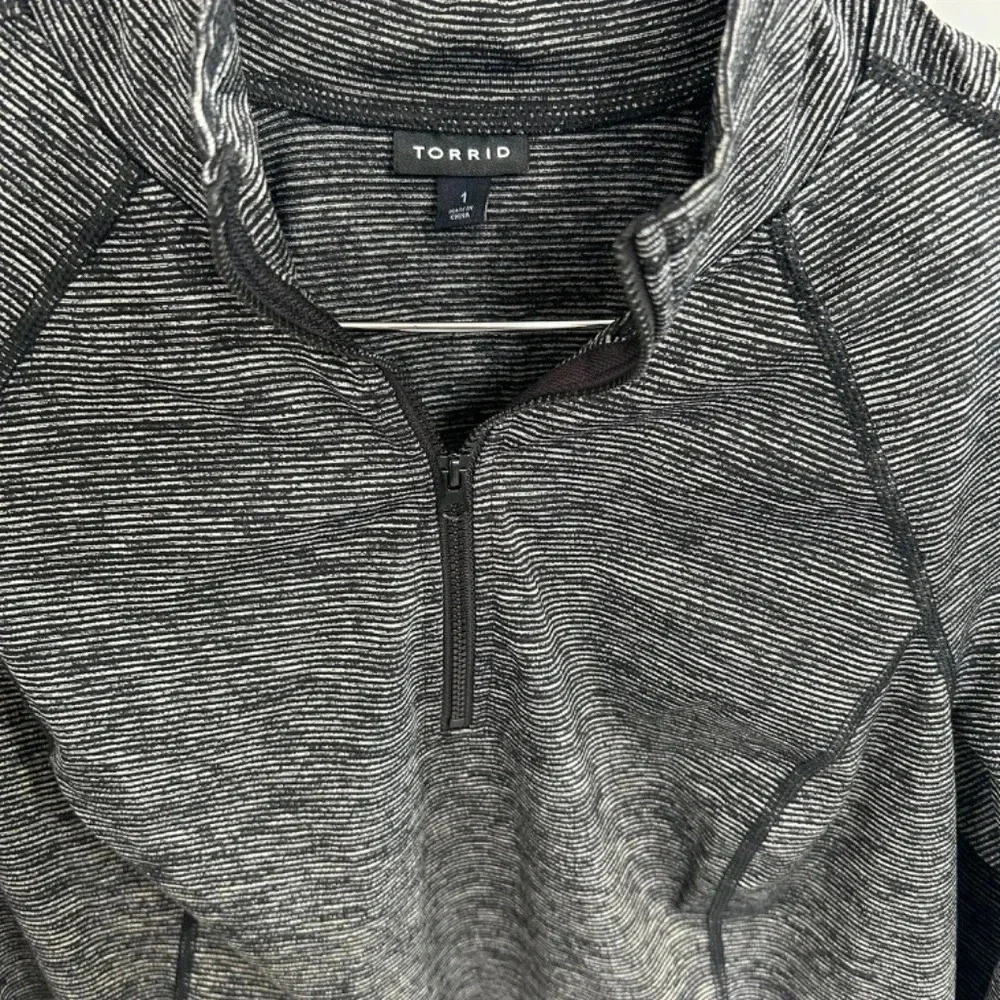 Torrid 1/2 Zip Athletic Jacket For Women Sz 1‎ (1X)